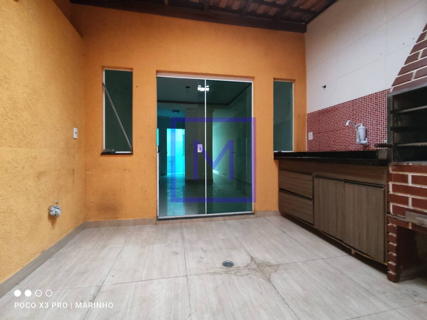 Casa à venda com 3 quartos, 100m² - Foto 2