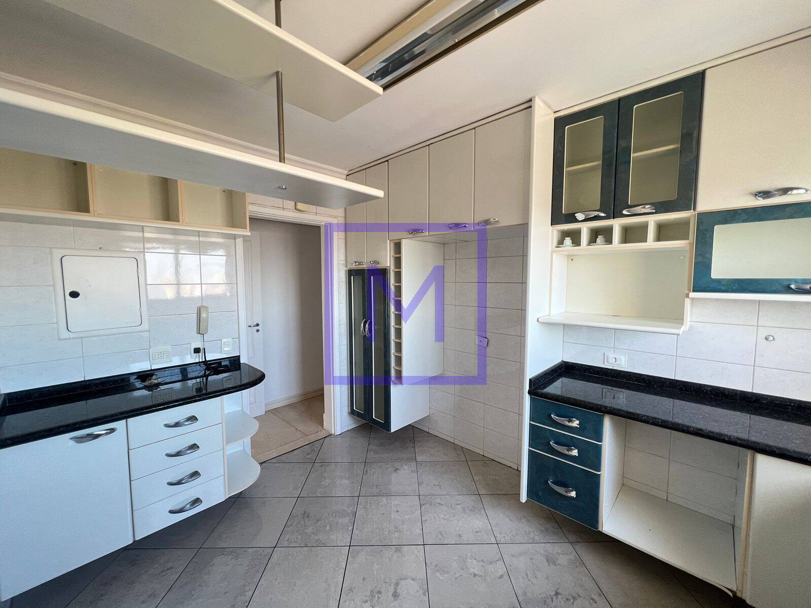 Apartamento à venda com 3 quartos, 127m² - Foto 8