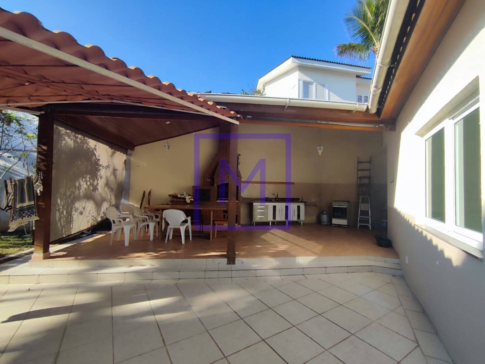 Casa à venda com 3 quartos, 300m² - Foto 19