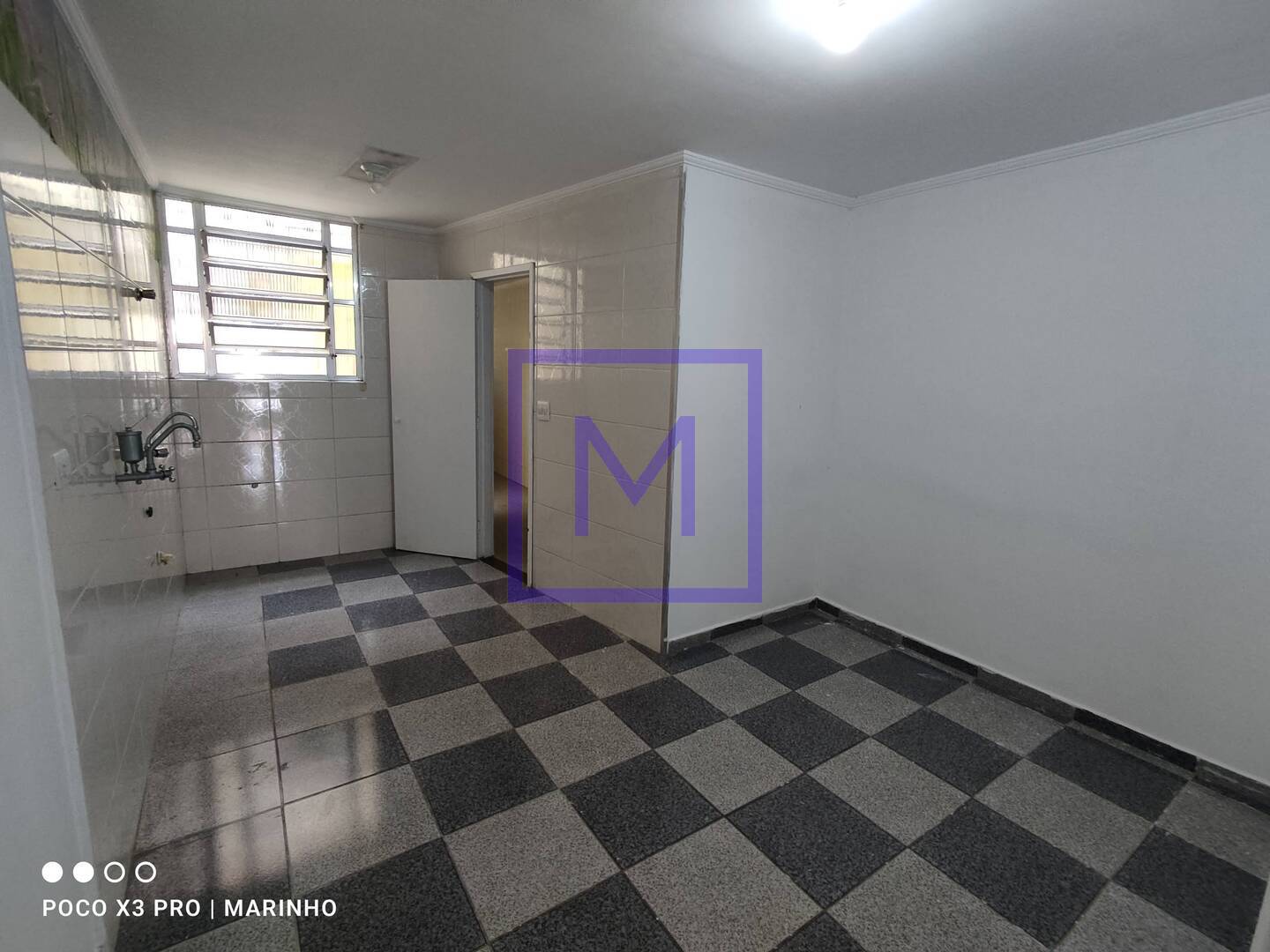 Casa à venda com 3 quartos, 100m² - Foto 1